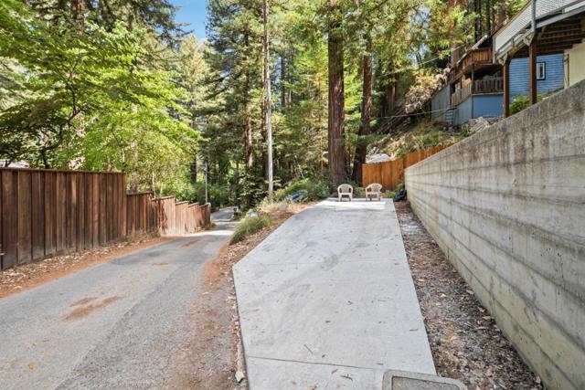 359 Redwood Road, Felton CA: https://media.crmls.org/mediaz/e8c32869-efac-4884-a7c6-160a06bd003c.jpg