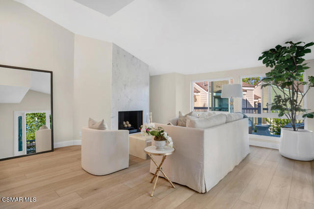 1228 S Westlake Boulevard, Westlake Village CA: https://media.crmls.org/mediaz/e8c42bc6-898a-4146-9d12-981869ea3439.jpg