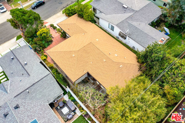 1337 CURTIS Avenue, Manhattan Beach, California 90266, 5 Bedrooms Bedrooms, ,2 BathroomsBathrooms,Residential,Sold,CURTIS,22132619