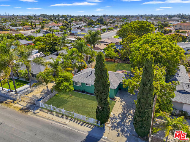 11862 Santa Maria Street, Stanton CA: https://media.crmls.org/mediaz/e8c4aea2-1f37-4a73-9fad-eb0e2f828ac0.jpg