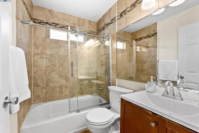 6176 Thomas Ave, Newark CA: https://media.crmls.org/mediaz/e8c4c73f-5ebf-413e-99c1-2680163b527a.jpg