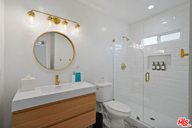 3625 Somerset Drive, Los Angeles CA: https://media.crmls.org/mediaz/e8c56434-e960-4e10-83ed-4fd1875667e5.jpg