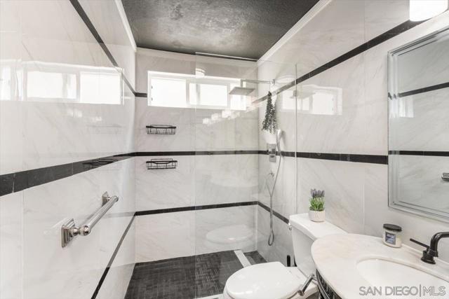 4425 50th Street, San Diego CA: https://media.crmls.org/mediaz/e8c5c277-596d-400a-b173-3bd1b315306c.jpg
