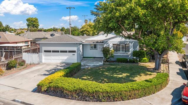 1991 Santa Inez Court, Santa Clara CA: https://media.crmls.org/mediaz/e8c5d324-137e-48be-9750-f4e5359ea383.jpg