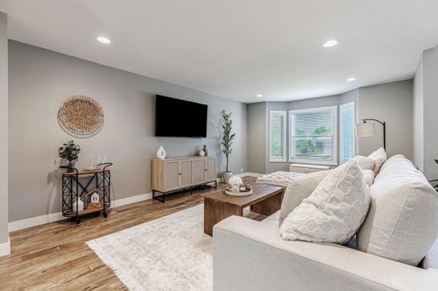 640 S Ridgemark Drive, Hollister CA: https://media.crmls.org/mediaz/e8c66b28-223a-4bc8-94c2-cced90cecd1a.jpg