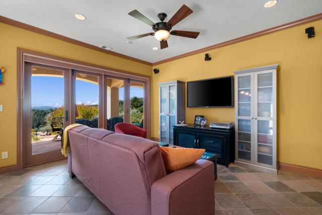 2053 Weston Road, Scotts Valley CA: https://media.crmls.org/mediaz/e8c6abdc-92c3-4e55-9ca3-b81ea953aee3.jpg