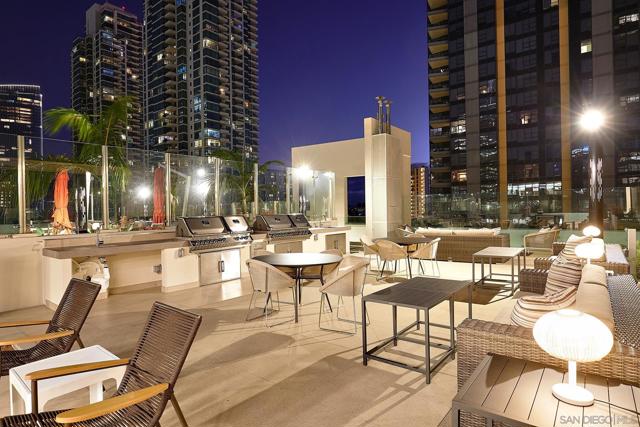 1388 Kettner Blvd, San Diego CA: https://media.crmls.org/mediaz/e8c6d44b-a75a-44ed-b6fe-7b17068d7b54.jpg