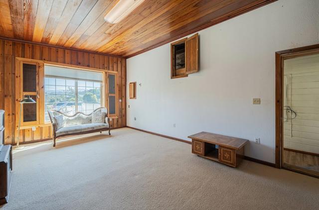 17945 Pesante Road, Salinas CA: https://media.crmls.org/mediaz/e8c6f4c4-c1e5-4e36-8ef0-e02ea63dddd5.jpg