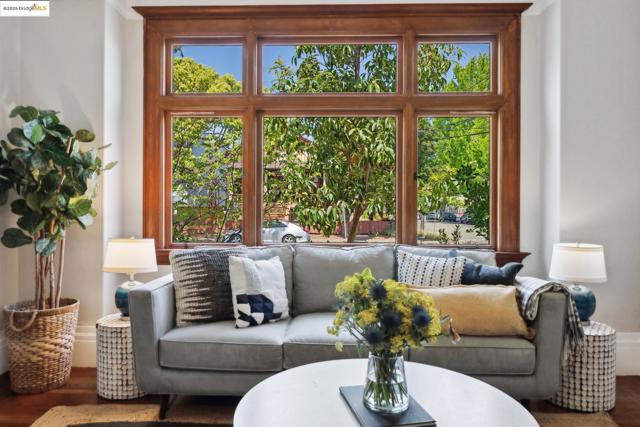 1042 Santa Clara Ave, Alameda CA: https://media.crmls.org/mediaz/e8c7c684-0767-42a0-bd41-abd4ab330334.jpg