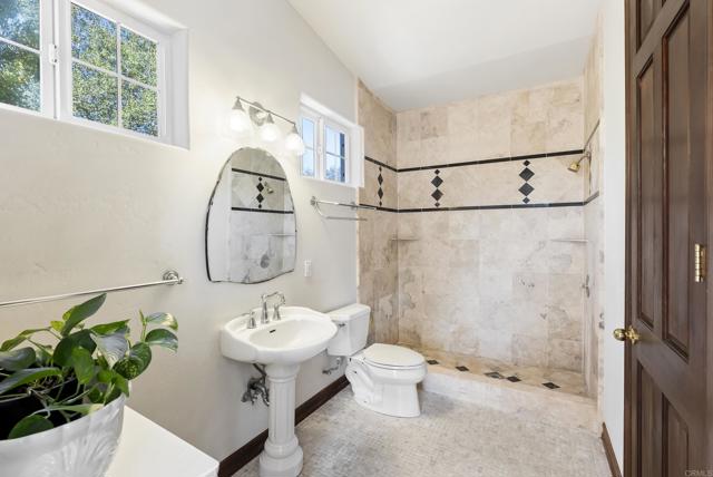 Detail Gallery Image 41 of 54 For 28889 Anderson Ct, Escondido,  CA 92026 - 4 Beds | 4 Baths