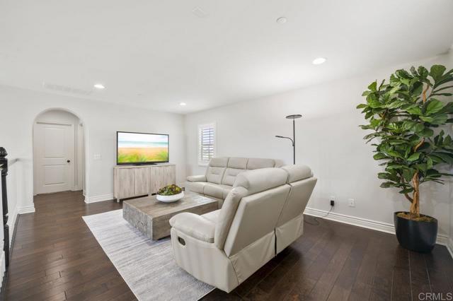 8548 Kristen View Court, San Diego CA: https://media.crmls.org/mediaz/e8c8ee8f-3ef3-4702-ac25-236d4d48b8c4.jpg