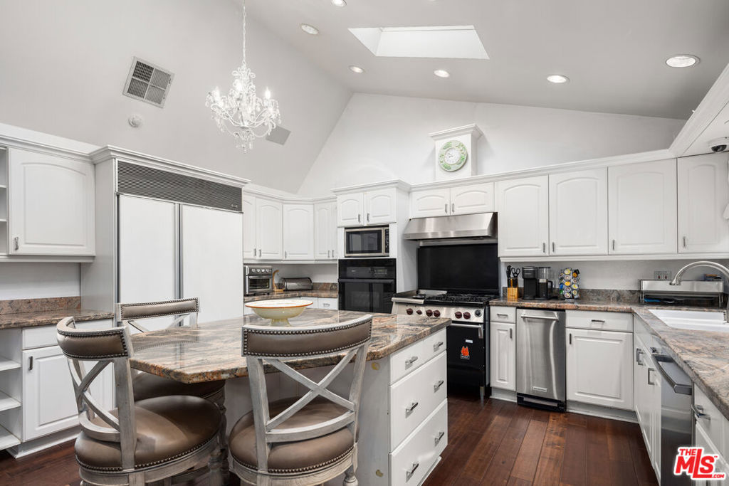 3511 Berry DriveStudio City img 11