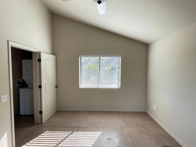 12478 Hillpoint Court, Valley Center CA: https://media.crmls.org/mediaz/e8c9b19a-2766-4581-ad2f-5dc34d4234cd.jpg