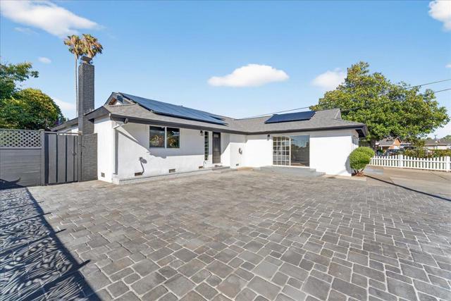 5602 Meridian Avenue, San Jose CA: https://media.crmls.org/mediaz/e8c9bb2e-8613-4c08-834d-3736d51c6537.jpg