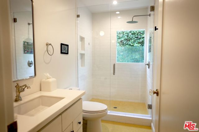 441 N Avenue 52, Los Angeles CA: https://media.crmls.org/mediaz/e8ca7b6c-9afd-41a2-b1fe-e0b84bf66c60.jpg