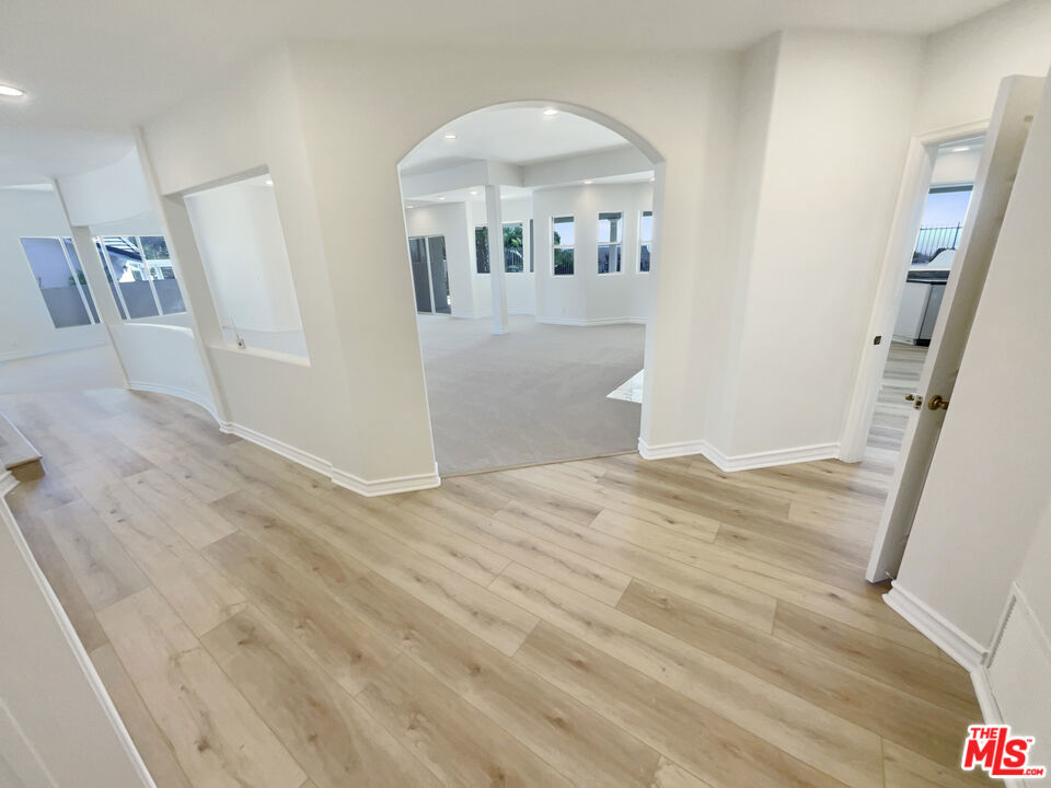 MLS #25505603 image #20