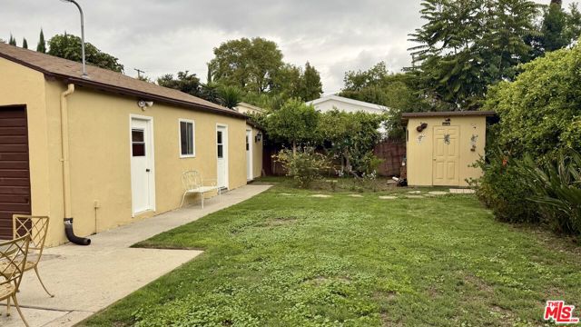 14019 Bessemer Street, Van Nuys CA: https://media.crmls.org/mediaz/e8cb666d-67cb-46ea-a545-edba914e2189.jpg