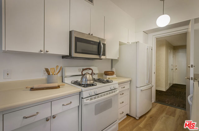 4455 Los Feliz Boulevard, 204 photo 22