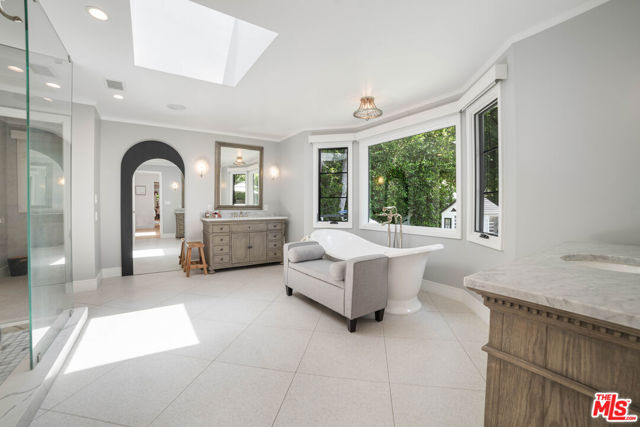 Drew Fenton | 2701 Roscomare Road Los Angeles CA | MLS: 7459872 Drew Fenton | 2701 Roscomare Road Los Angeles CA | MLS: 7459872