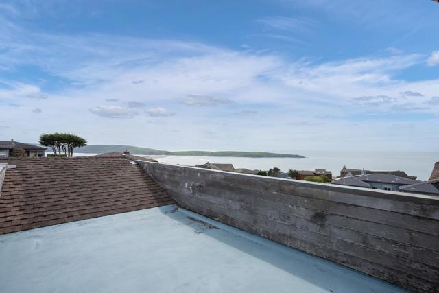 10 Maui Lane, Dillon Beach CA: https://media.crmls.org/mediaz/e8ce324d-2af3-4fa4-b168-2ff62a1cd61a.jpg