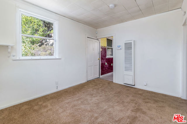 2115 CHARLOTTE Street, Los Angeles CA: https://media.crmls.org/mediaz/e8ce680c-0ba1-4e43-8416-3575fe5974ec.jpg