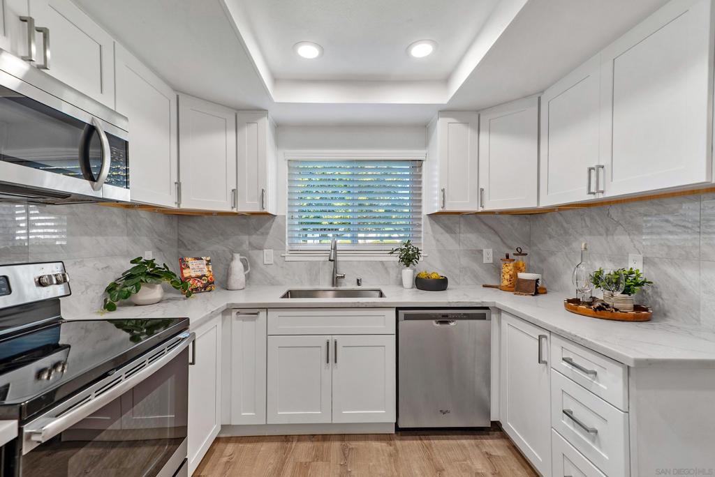 16566 Caminito Vecinos #25