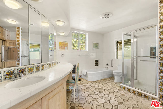 Drew Fenton | 334 N Carmelina Avenue Los Angeles CA | MLS: 7014320