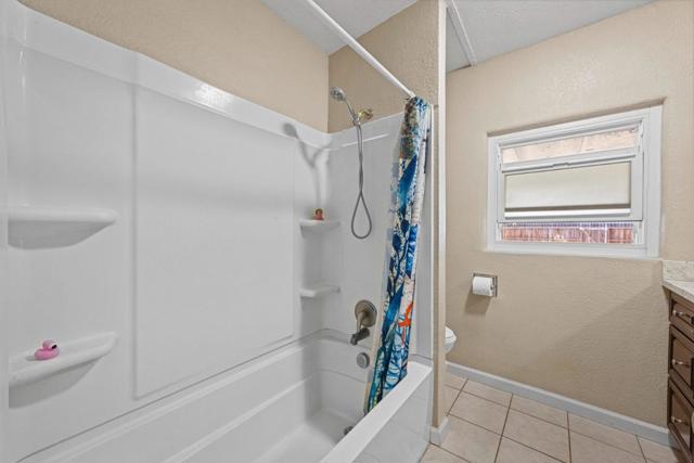 312 Oakshire Avenue, Modesto CA: https://media.crmls.org/mediaz/e8d027e2-5d3b-4dd8-a5b1-740253177295.jpg