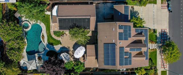 1164 Lexington Way, Livermore CA: https://media.crmls.org/mediaz/e8d0c07d-62fb-4215-9c4f-bb1d20fda672.jpg