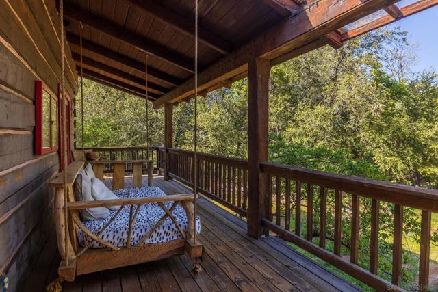 3131 Pera Alta Dr, Julian CA: https://media.crmls.org/mediaz/e8d15b6c-2c5c-4f86-a6b3-a54588c4b918.jpg