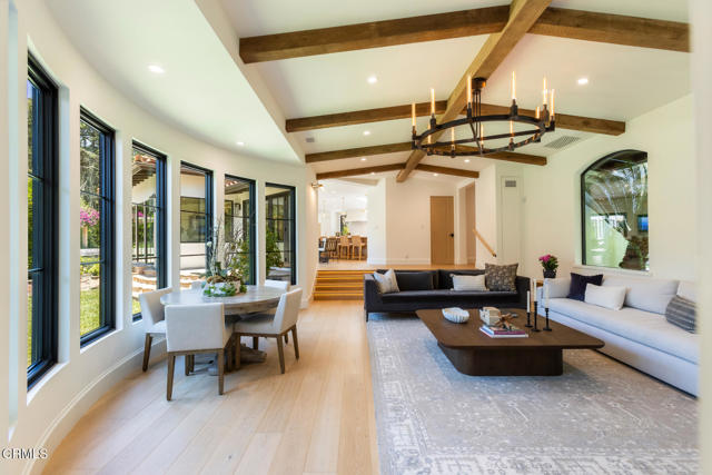 4435 Encinas Drive, La Canada Flintridge CA: https://media.crmls.org/mediaz/e8d24540-1514-4570-ab9b-6b60382295d0.jpg