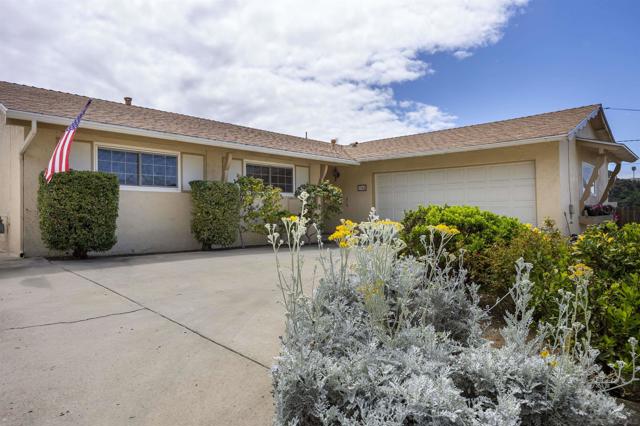 1945 Goldboro Street, San Diego CA: https://media.crmls.org/mediaz/e8d37544-f653-4cb6-85f7-67ca0c48ef90.jpg