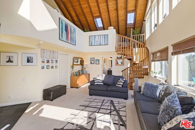 7130 Gateshead Way, West Hills CA: https://media.crmls.org/mediaz/e8d41715-2608-43fd-8887-19a8d8a128ee.jpg