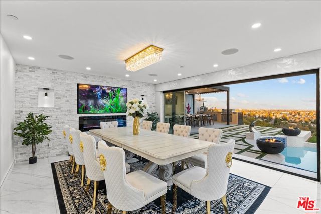 8600 Farralone Avenue, West Hills CA: https://media.crmls.org/mediaz/e8d4c999-d0cc-4bd2-876f-8771879703ad.jpg