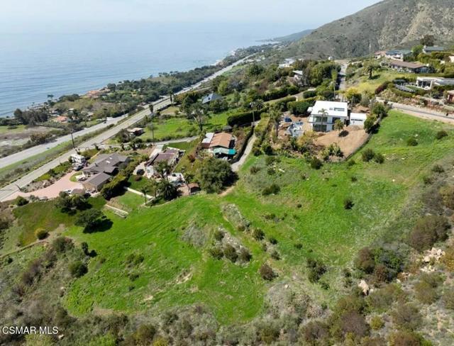 4750 Avenida Del Mar, Malibu CA: https://media.crmls.org/mediaz/e8d4e732-089b-4790-8ae3-c21a44e4dfc3.jpg