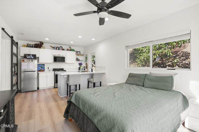 400 Alosta Drive, Camarillo CA: https://media.crmls.org/mediaz/e8d60c3f-4137-496e-acaa-81f8feccbaae.jpg