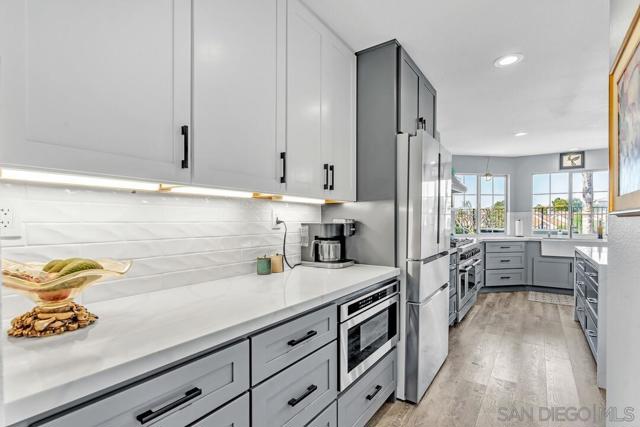 4252 Alta Vista Court, Oceanside CA: https://media.crmls.org/mediaz/e8d64c2d-578e-4dcd-9444-6eabde45f99c.jpg