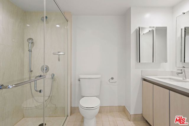 409 Hayworth, Los Angeles CA: https://media.crmls.org/mediaz/e8d6c70d-1f77-4c0c-9542-beff86d5eb22.jpg