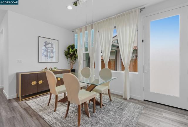 320 E Angelina Ave, Mountain House CA: https://media.crmls.org/mediaz/e8d86290-d9cf-4a0d-8e3a-fa83efb9e15e.jpg