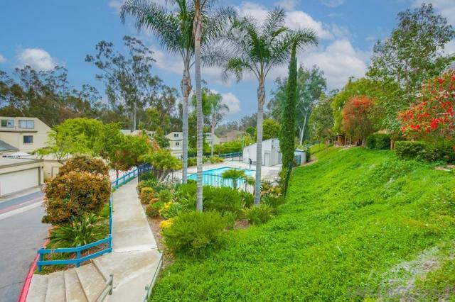 10565 Caminito Basswood, San Diego CA: https://media.crmls.org/mediaz/e8d98d4c-c68d-4586-83f0-8fa80a8867cc.jpg