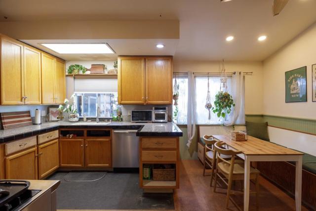 8421 Wayland Lane, Gilroy CA: https://media.crmls.org/mediaz/e8da0a9e-187d-424e-979a-3e5e1103c658.jpg