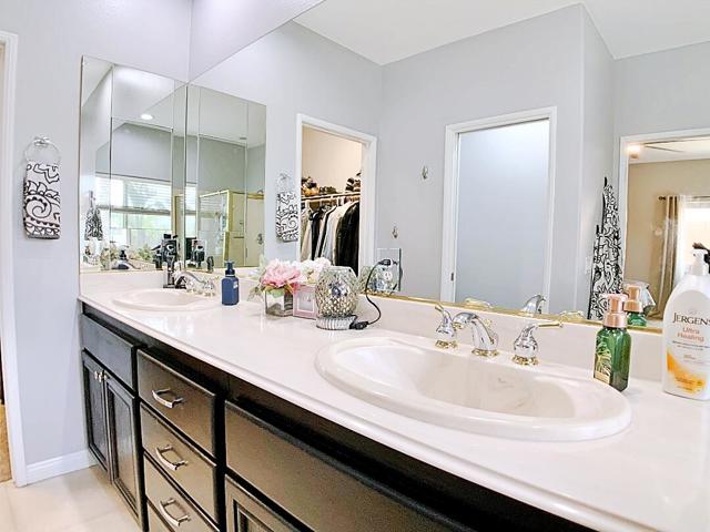 45120 Eagle Crest Court, Indio CA: https://media.crmls.org/mediaz/e8da0ec7-858e-4b71-8d32-45c34c31050f.jpg