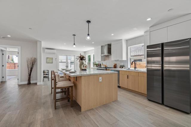 35 Arch Street, Redwood City CA: https://media.crmls.org/mediaz/e8dad454-c330-48bb-bb7e-f20bbb785789.jpg