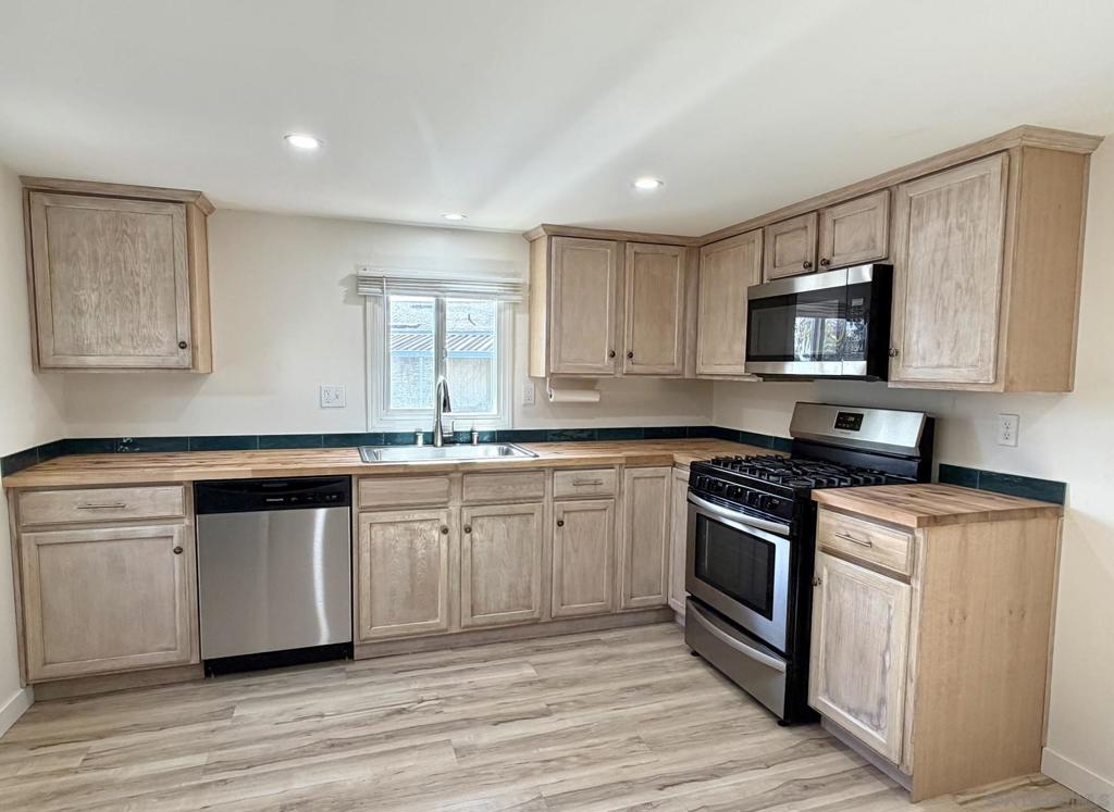6460 Convoy Ct - photo 2