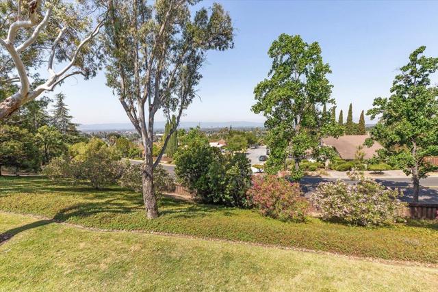 1697 Alder Creek Court, San Jose CA: https://media.crmls.org/mediaz/e8db9f8a-3035-44ab-bc15-901cd00b7860.jpg