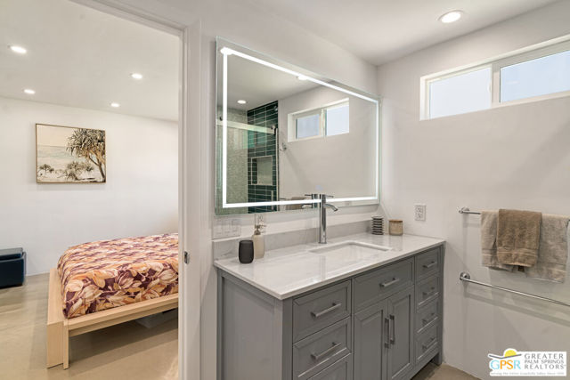 1405 E Tachevah Drive, Palm Springs CA: https://media.crmls.org/mediaz/e8dc7e0d-ce72-4a04-9d98-f3ef557dfea6.jpg