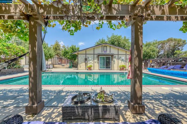 80 Yula Way, Oakley, California 94561, 5 Bedrooms Bedrooms, ,4 BathroomsBathrooms,Single Family Residence,For Sale,Yula Way,41068494