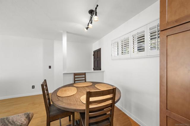4651 Pico St, San Diego CA: https://media.crmls.org/mediaz/e8ddc036-a6a4-4ac8-889c-a1f2864cf8f2.jpg