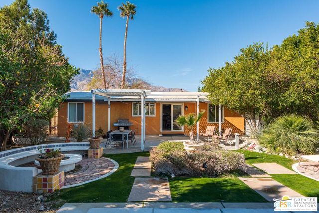 2072 Arnico Street, Palm Springs CA: https://media.crmls.org/mediaz/e8ddd8a0-55bf-426c-a80a-fab2d0fe57e1.jpg
