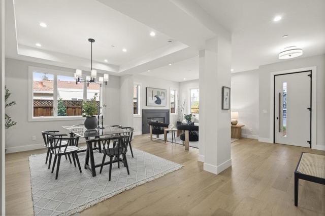 1303 American Way, Menlo Park CA: https://media.crmls.org/mediaz/e8df4179-d671-4f61-b162-cb324d94761b.jpg
